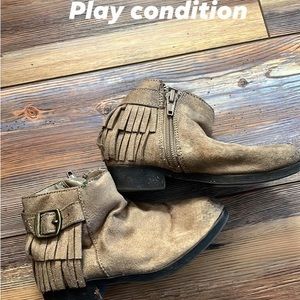 Size 8 American Eagle brown boots